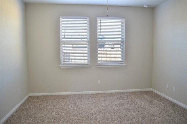 Building Photo - 148 McFarland St