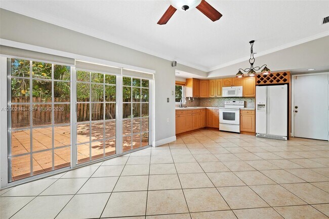 Building Photo - 20001 NW 62nd Ct