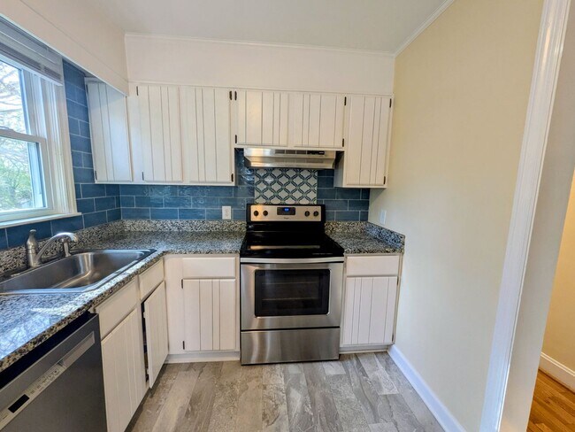 Building Photo - 1017 Madison Ave