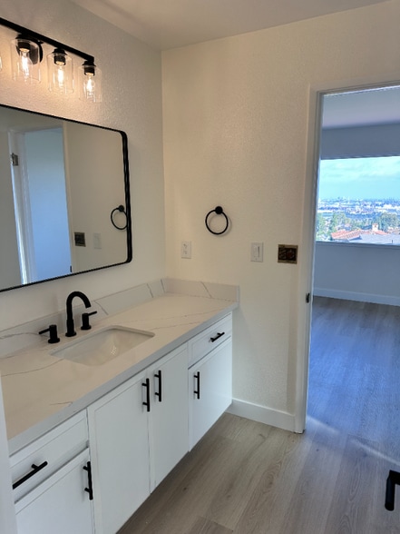 Building Photo - 2142 Van Karajan Dr