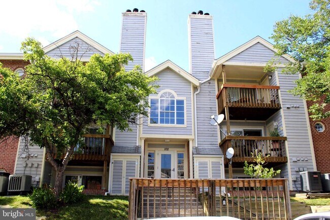 Building Photo - 102 Three Coin Way