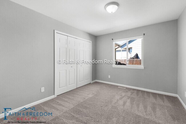 Building Photo - 8354 Freestar Way