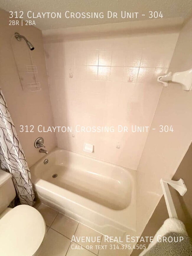 Building Photo - 312 Clayton Xing Dr