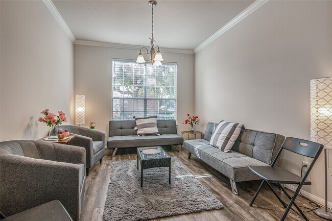 Building Photo - 16418 Pademelon Dr