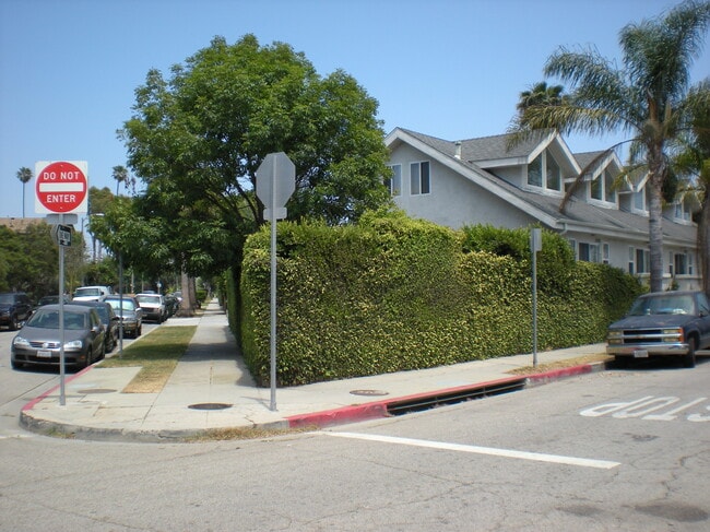 Building Photo - 1306 Electric Ave