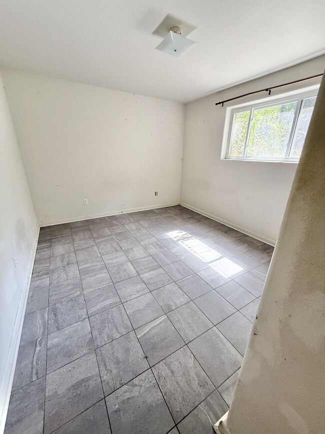 Building Photo - 207 Brantley Cir