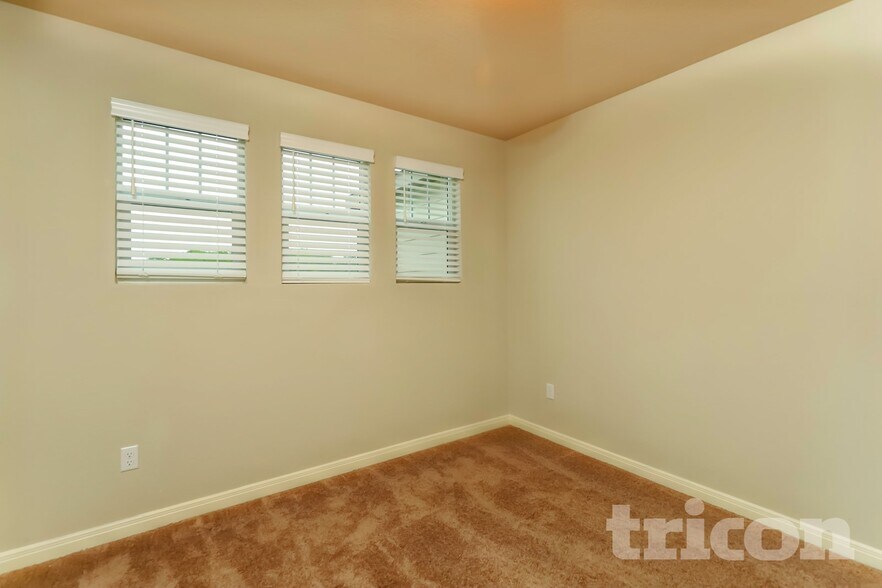 Building Photo - 5532 Shasta Pl