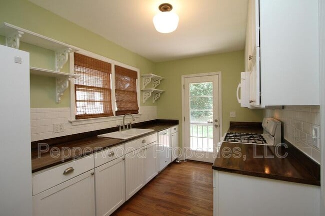 Building Photo - 111 Timothy St