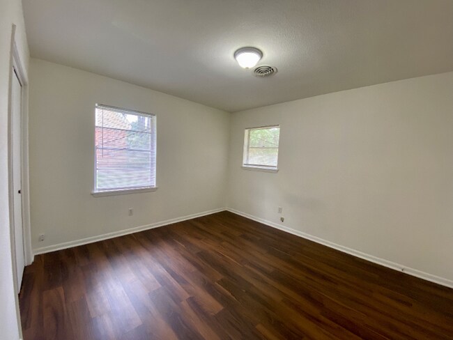 Building Photo - 507 Brasell St