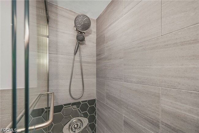 Building Photo - 1900 Clifford St