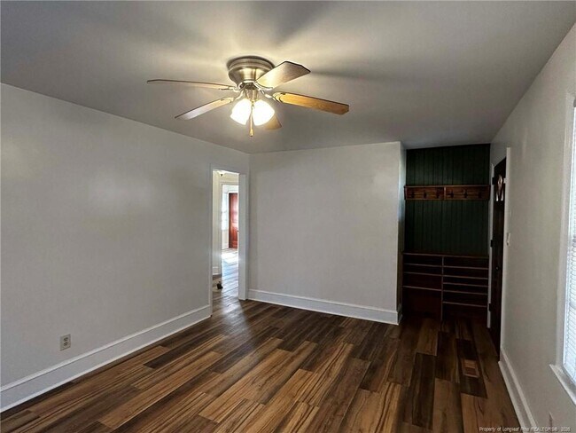 Building Photo - 1000 Ivy Rd