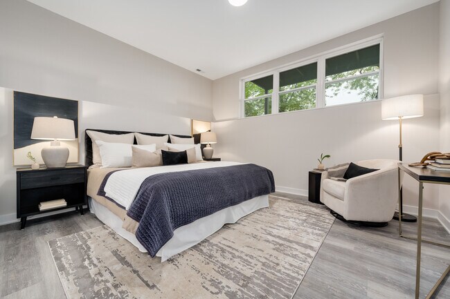 Building Photo - 1631 N Lawndale Ave