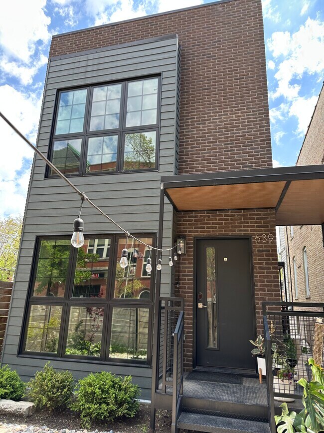 Building Photo - 639 N Lawndale Ave