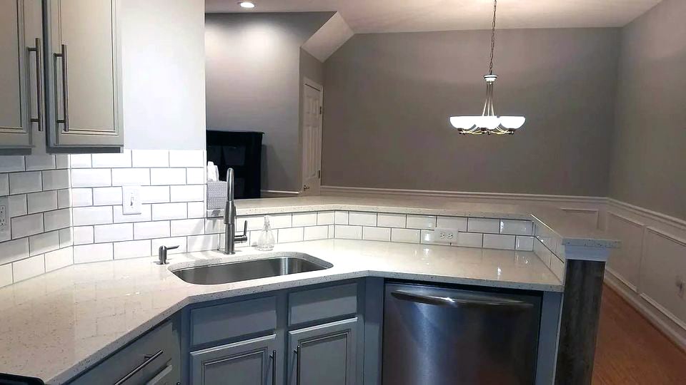 kitchen-7 - 305 Dresher Woods Dr