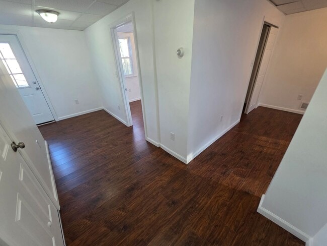 Building Photo - 83 Hudson St