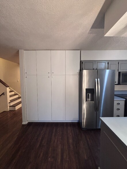 Building Photo - 11295 SW Blakeney St