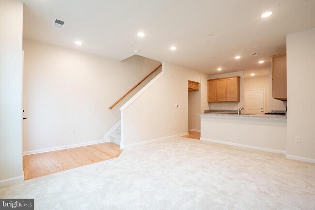 Building Photo - 1208 Parker Blvd