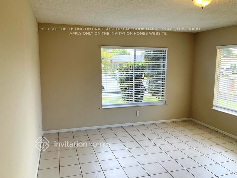 Building Photo - 12625 Softwind Dr