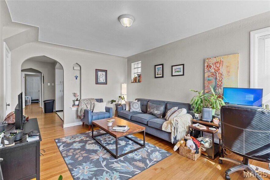 Building Photo - 3317 Lawn Ave