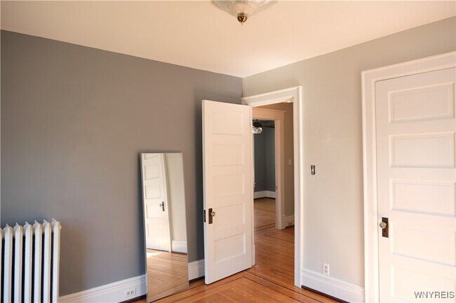 Building Photo - 422 Huntington Ave