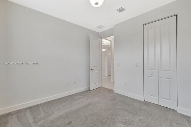 Building Photo - 12756 SW Clear Water Way