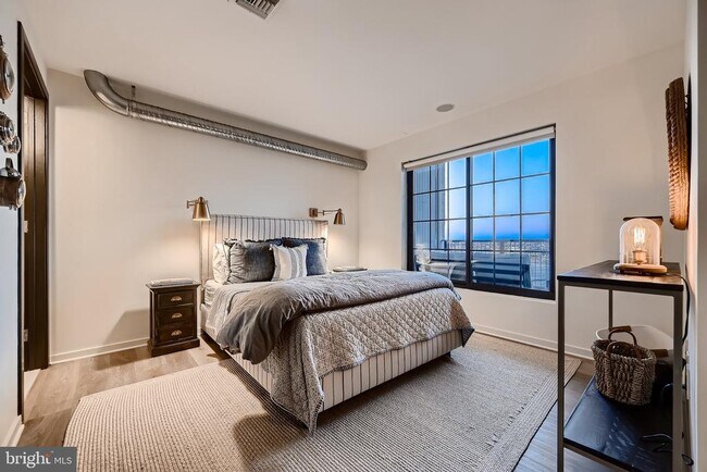 Building Photo - 1200 Steuart St