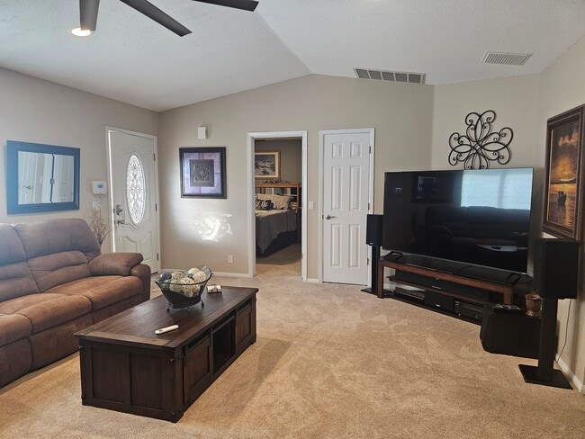 Building Photo - Fully Furnished Summer Rental
