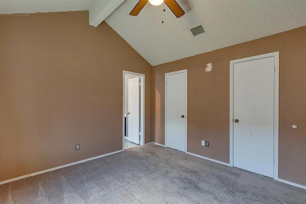 Building Photo - 2321 Shadyoaks Ln