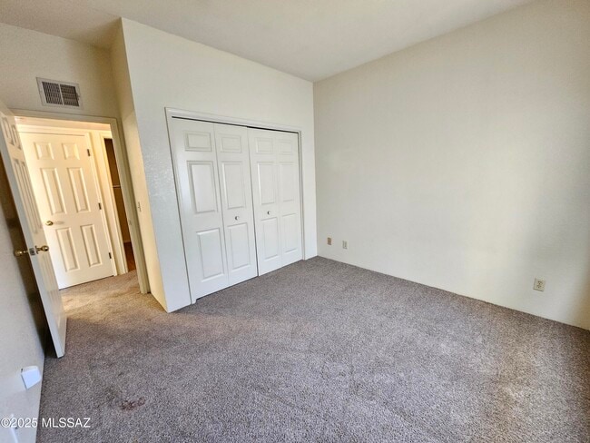 Building Photo - 5750 N Camino Esplendora
