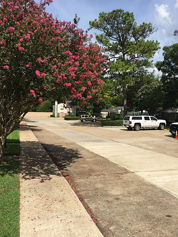 Building Photo - 6401 Deihl Rd