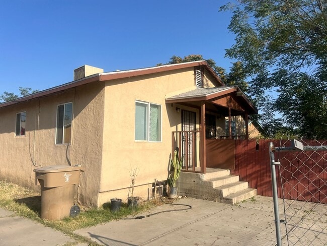 Building Photo - Charming 1bed/1bath