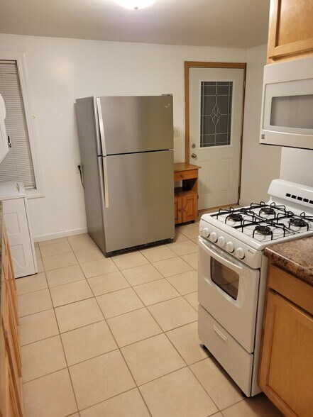 Building Photo - 206 Glenview Ave