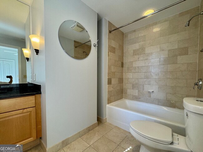 Building Photo - 195 14th St NE