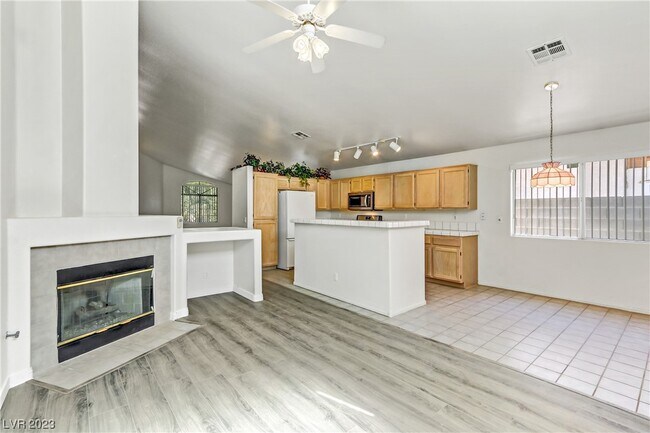 Building Photo - 3781 White Peppermint Dr