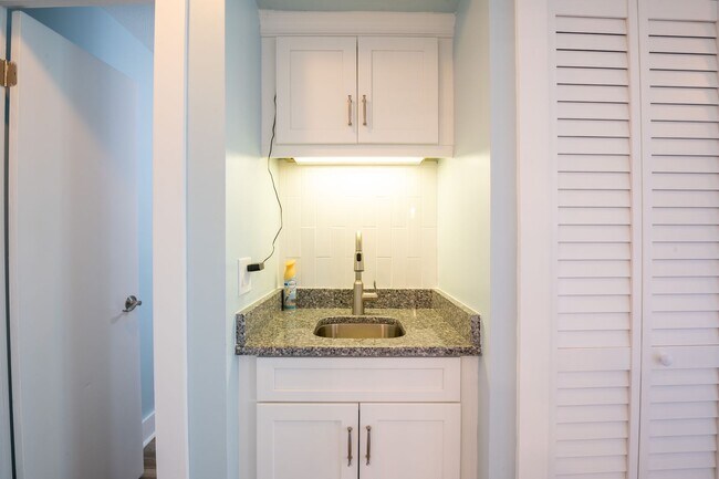 Building Photo - Ocean Dunes 1505 @ 1505 Sand Dollar Ct