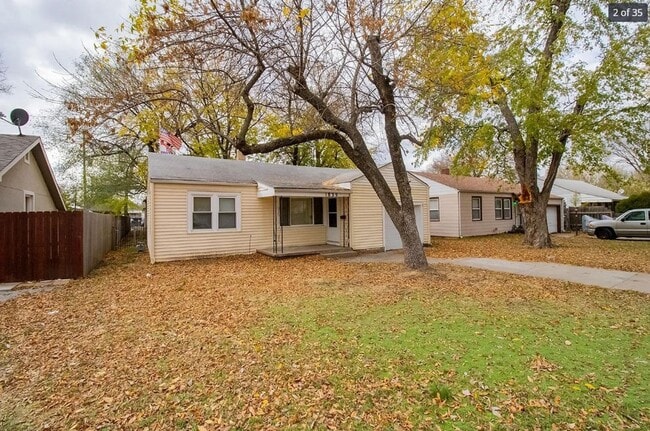 Building Photo - 1839 S Mosley Ave