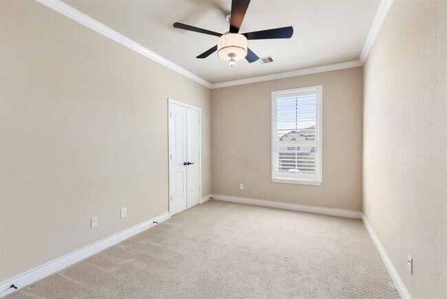 Building Photo - 19 Jonquil Pl