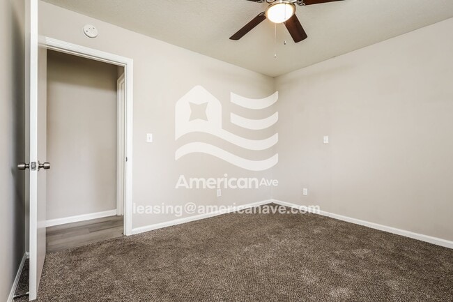 Building Photo - 904 Kirkland Dr