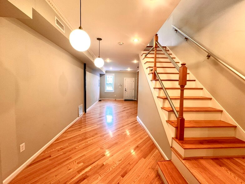 Living Area - 1215 I St SE