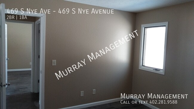 Building Photo - 469 S Nye Ave