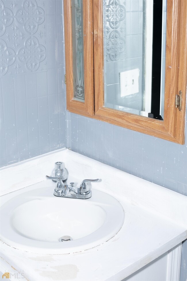 Building Photo - 4333 Capitol Ave