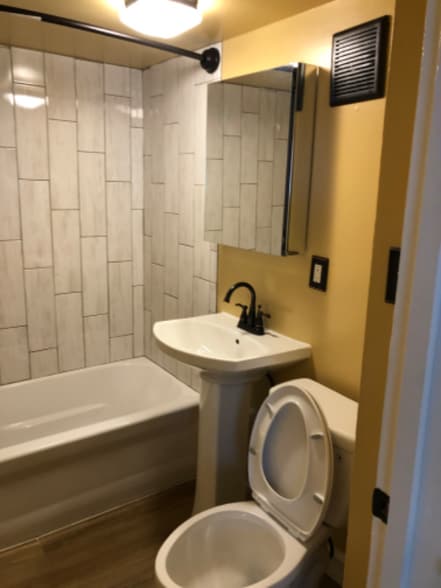 Building Photo - 1454 N Franklin Pl