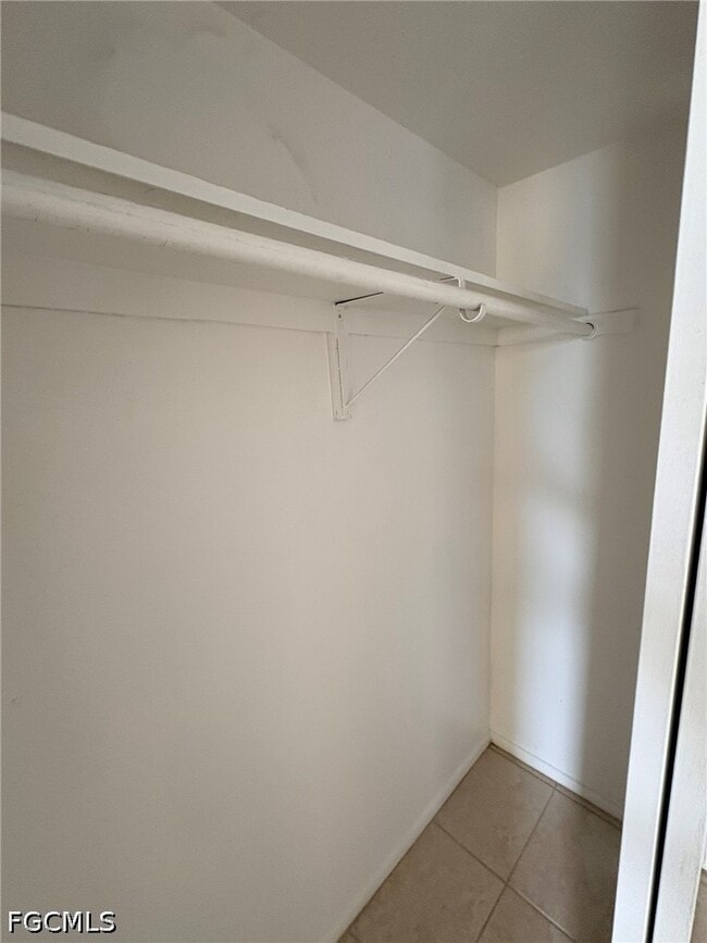 Building Photo - 2855 Winkler Ave