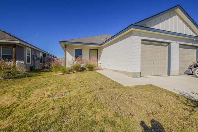 Building Photo - Newly Built 3BD Home