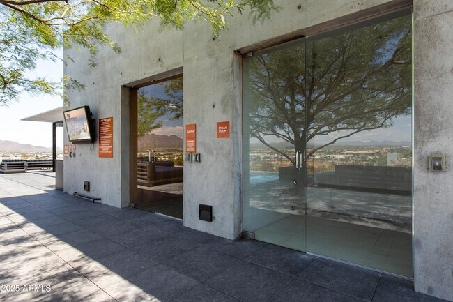 Building Photo - 7180 E Kierland Blvd
