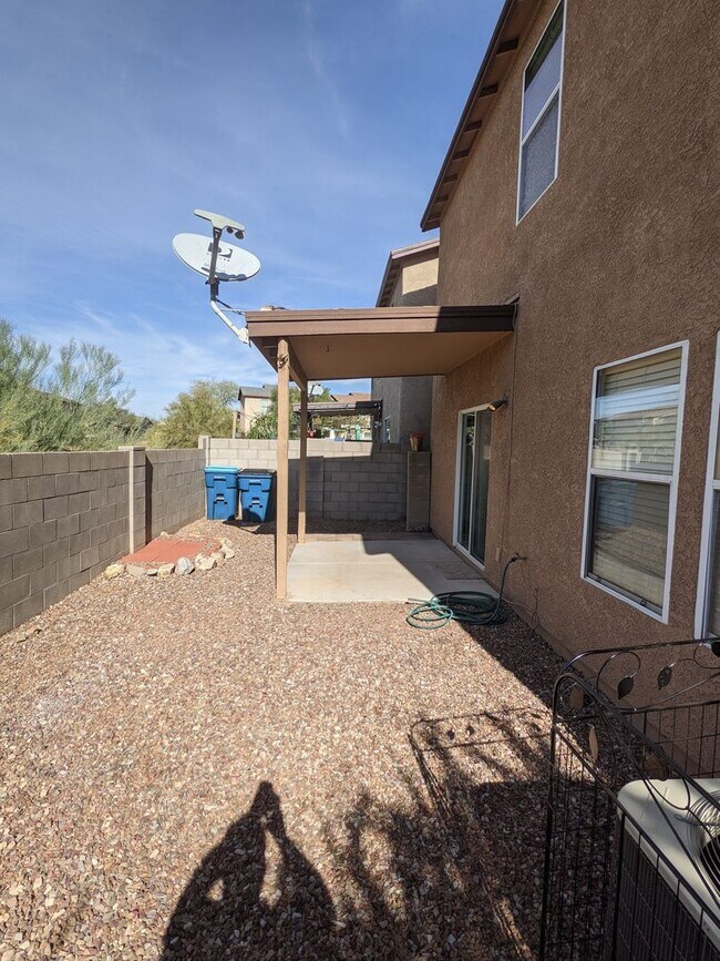 Building Photo - 4 Bedroom and 2.5 Bath Rental