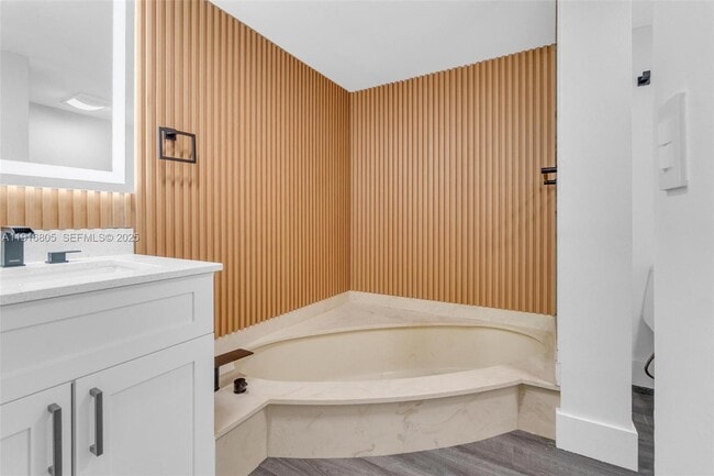 Building Photo - 3589 S Ocean Blvd