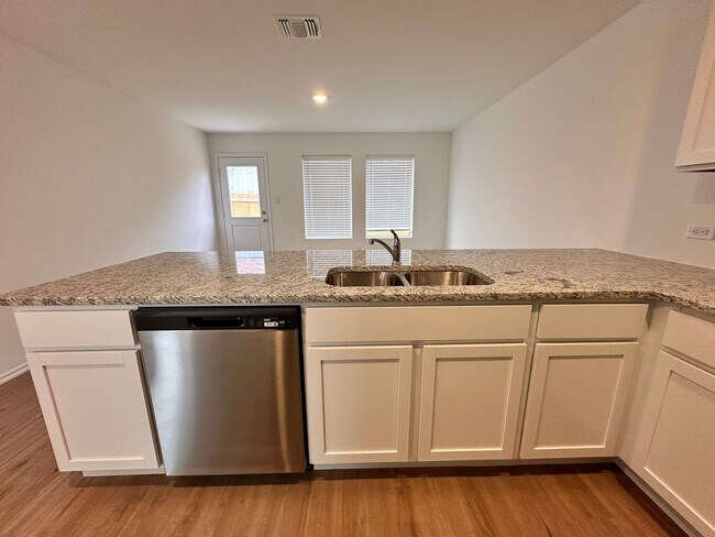 Building Photo - New 3 bedroom 2 1/2 bath home - Move in Deposit-Free! (If Qualified)