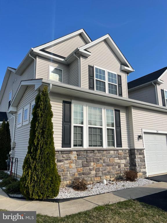 Building Photo - 241 Rossnakill Rd