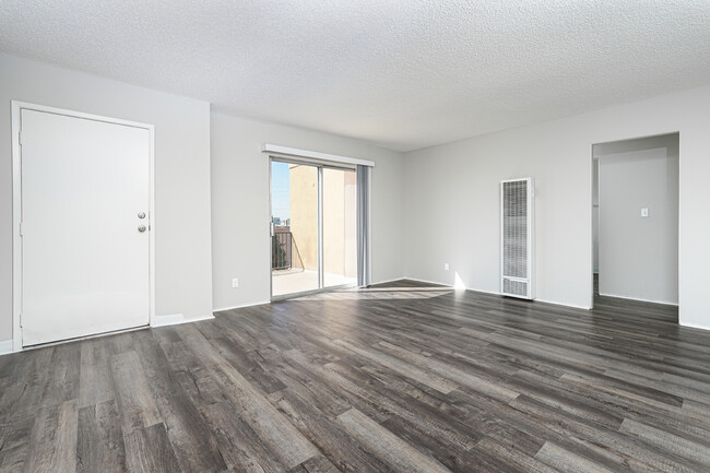Building Photo - La Habra Pines Apartments